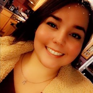 Meet your Posher, Deymary